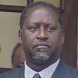 raila_odinga_alone.jpg